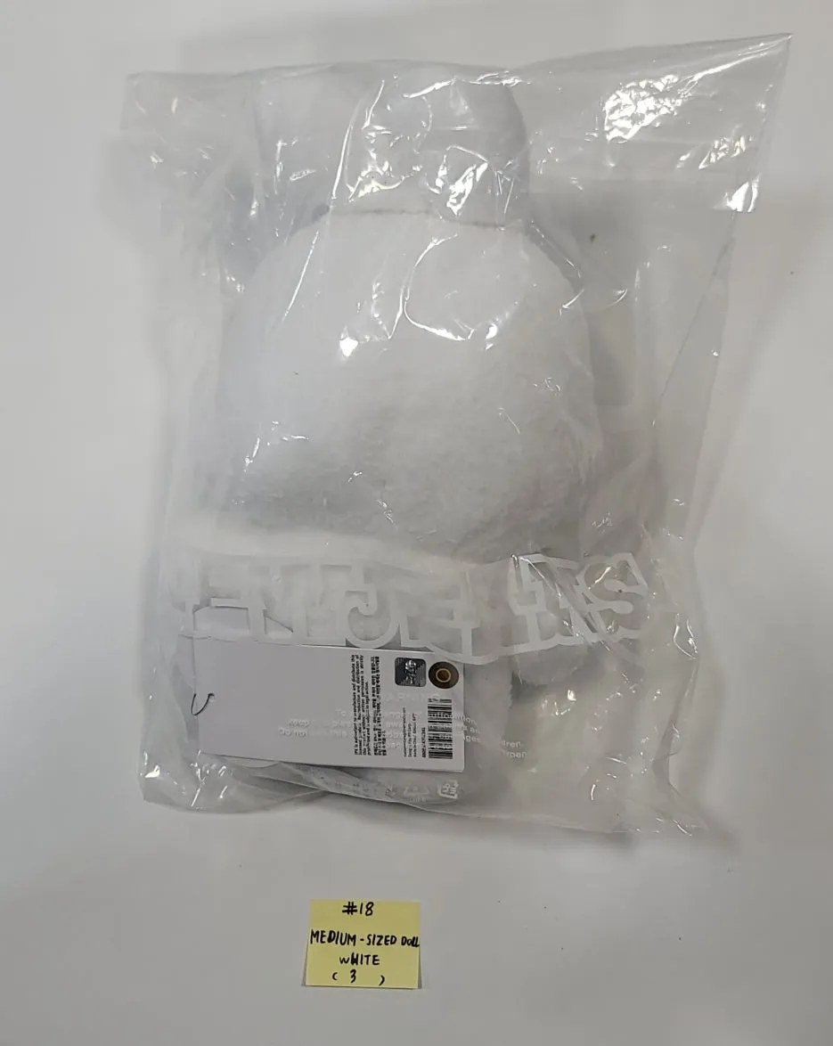 New Jeans - New Jeans x Line Friends Pop-Up Store Official MD (Plush Mini Pouch, Doll Closet, Plush Sticon, Medium-Sized Doll, Costume Plush, Plush House Slippers) [23.12.13]